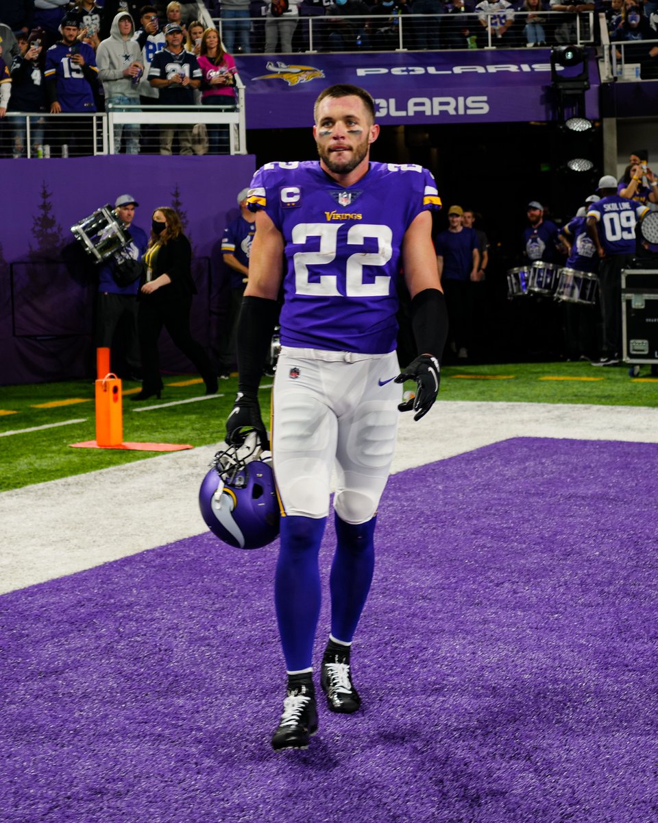 Minnesota Vikings (@vikings) on Twitter photo Want #PITvsMIN tickets?
RT for a chance to win a pair to tomorrow night's game.
#ProBowlVote
<a href="/KirkCousins8/">Kirk Cousins</a>
<a href="/dalvincook/">Dalvin “4️⃣” Cook</a>
<a href="/cjham28/">CJ Ham</a>
<a href="/JJettas2/">JJETS✈️</a>
<a href="/athielen19/">Adam Thielen</a>
<a href="/brian_oneill_/">Brian O'Neill</a>
@EricKendricks54
@HarriSmith22
<a href="/NwangwuKene/">Kene Nwangwu</a> Want #PITvsMIN tickets?
RT for a chance to win a pair to tomorrow night's game.
#ProBowlVote
<a href="/KirkCousins8/">Kirk Cousins</a>
<a href="/dalvincook/">Dalvin “4️⃣” Cook</a>
<a href="/cjham28/">CJ Ham</a>
<a href="/JJettas2/">JJETS✈️</a>
<a href="/athielen19/">Adam Thielen</a>
<a href="/brian_oneill_/">Brian O'Neill</a>
@EricKendricks54
@HarriSmith22
<a href="/NwangwuKene/">Kene Nwangwu</a>