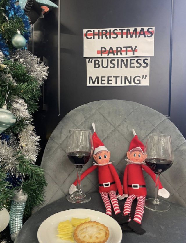 CamillaTominey's tweet image. Elf on the shelf sorted for tonight