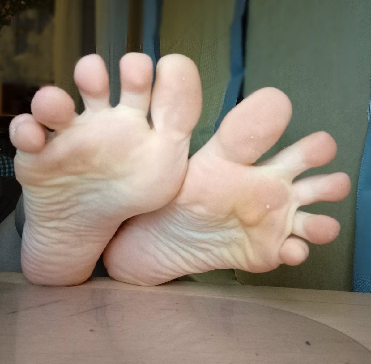 Dora_toes's tweet photo. It's evening in mine. Outside is really cold, but my warm soles will warm you🔥

| goddesses | footfetish | soles | https://t.co/i0JdKpSSq8