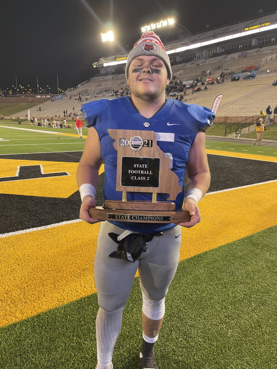 ARustemeyer44's tweet photo. State Chip last week, Cougar Character this week!! STUDENT-athlete!! #MoreThanFootball https://t.co/UDt1q66uNd