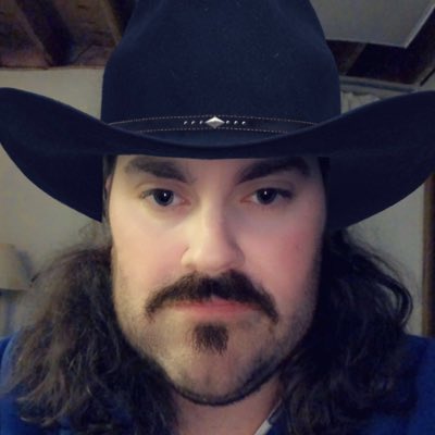 peytonmounce's tweet photo. #NewProfilePic https://t.co/S52SvRoUSb
