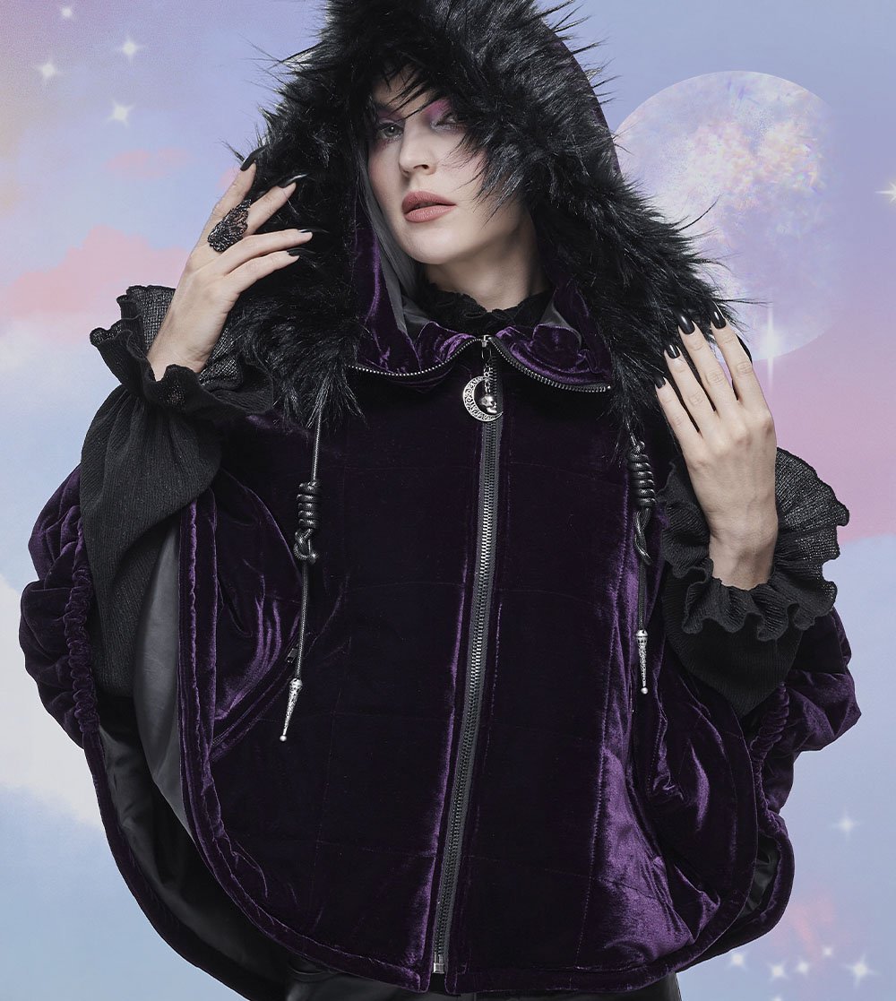 MadameChocolatB's tweet photo. Stay warm & elegant 🖤✨ // ¿Habéis visto las capas nuevas tan preciosas que nos han llegado? Son super bonitas y calentitas ❄️
Podéis ver más en https://t.co/JCnv5jzUET
.
#gothicfashion #alternativefashion #gothwinter https://t.co/VyClsZfhZB