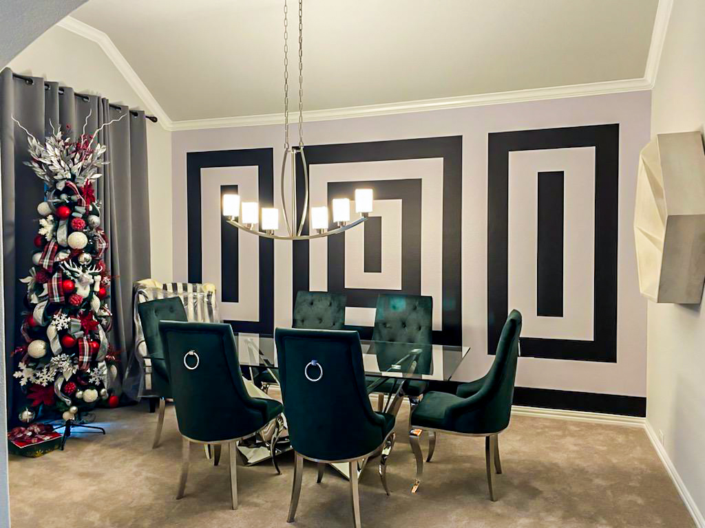 A new, beautiful dinning room wallpaper, just in time for Christmas!!

We always love seeing how the wallpapers bring together a room. Absolutely gorgeous!!

#dallasbusiness #Christmas #Christmas2021 #ChristmasTree #interiordesign #Interiors #interior #interiordecor