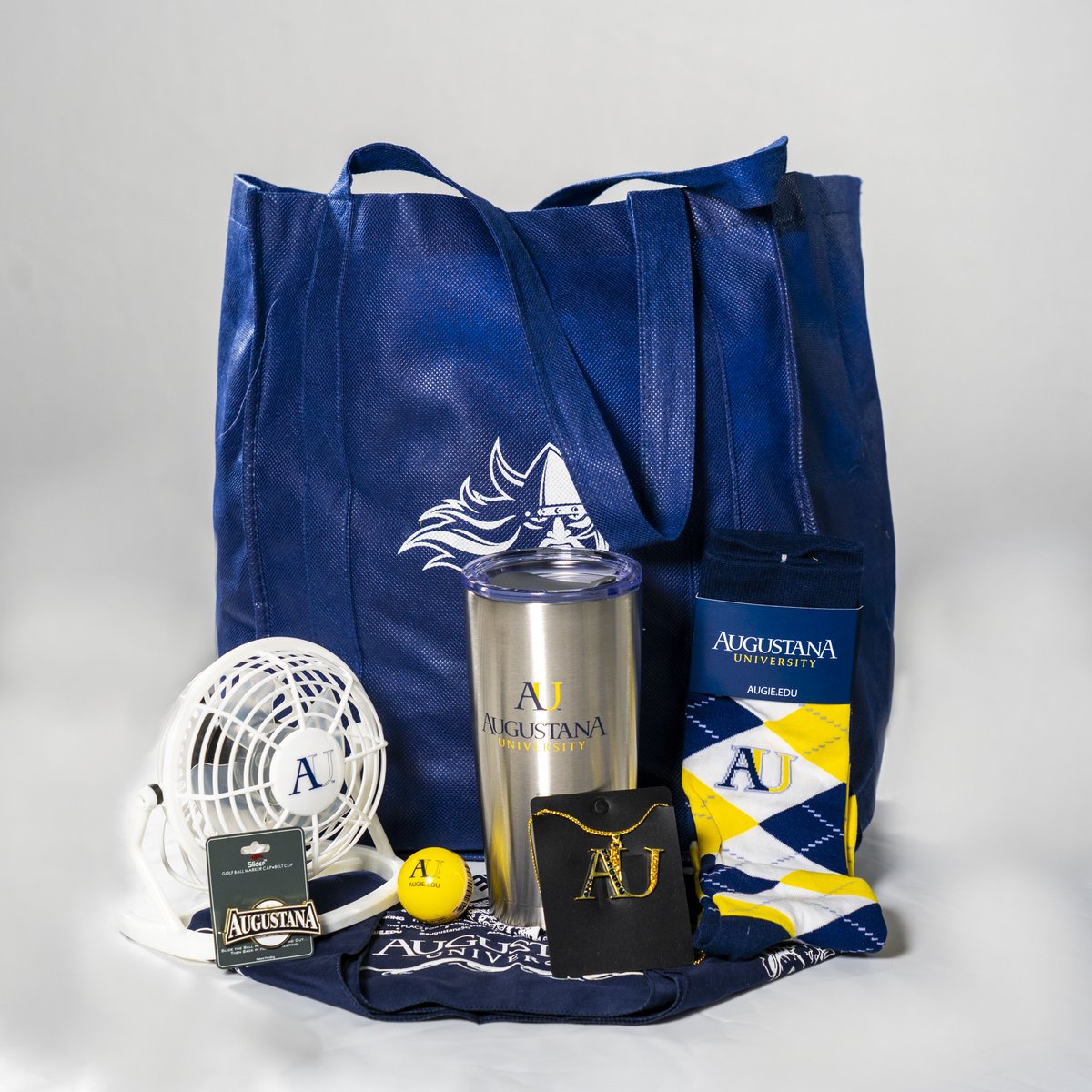 Augustana giveaway alert! 🚨🎁  

Parents, alumni, and AU community... We are giving away some awesome AU merchandise. 

To enter:
- Comment or RT this post!
- The contest ends on Thursday at 6 p.m. 
- Winners will be sent a DM.

#WeAreAU | #Giveaway