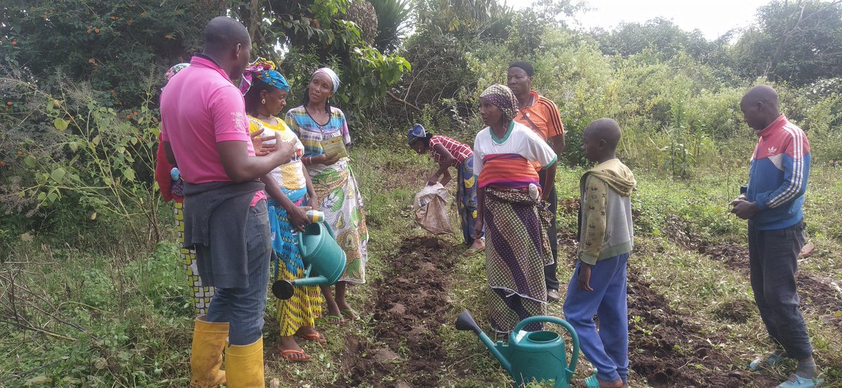 SundayGeofrey5's tweet photo. The indigenous mbororo women has suffered marginalization for centuries and the today, their livelihood is threatened by the effects of climate change. We must end this injustice in our life time.
#ClimateJustice
#LeadOnClimate
#GLFchapters
@AfricaCRP
@GlobalLF @CRTV_web https://t.co/iqrr2Qase3
