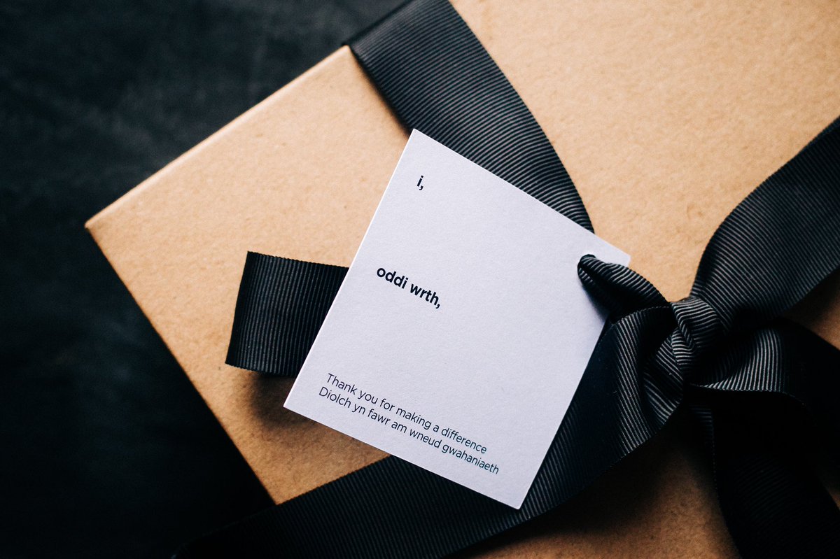 TheGoodwashCo's tweet photo. Nadolig Llawen. Joyeux Noël. Feliz Navidad. Frohe Weihnachten. Feliz Natal. However you say it.. you can add your personal message to each of our gift boxes & send anywhere in the UK via royal mail tracked… #reindeerpost #Doligda 🦌🦌https://t.co/SAiBvDvDsd https://t.co/8lCgplpVOS