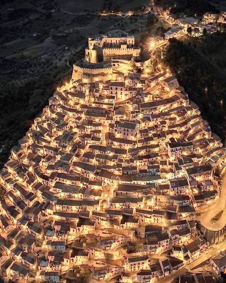 SimoneMoriOff's tweet photo. Ma la bellezza di Rocca Imperiale? https://t.co/cNb24Ni4ut