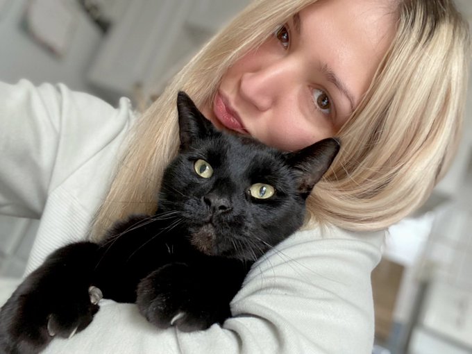 Working on something exciting for you today ✨💝 Stay Tuned!! 😽Xxxx https://t.co/u3lrRUpaSb