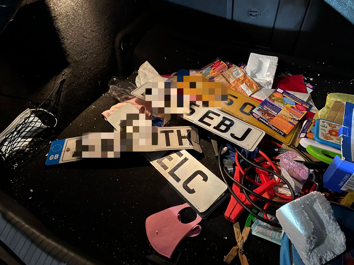 DerbyshireRPU's tweet photo. Glossop to Manchester. Insignia fails to stop. Crashes in to street furniture and occupant makes off. Turns out to be stolen on cloned plates. Recovered for forensic exam. #Crime #OpSublime #HighPeak https://t.co/5haTRZVR1z
