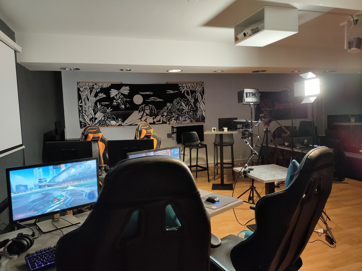 Il se prépare quelque chose à la Taverne du Geek à Poitiers... 🧐
<a href="/pb86officiel/">Poitiers Basket 86</a> @PB86Esports <a href="/FFBBesports/">FFBB eSports</a> <a href="/orKsGP/">orKs Grand Poitiers</a> @Grand_Poitiers