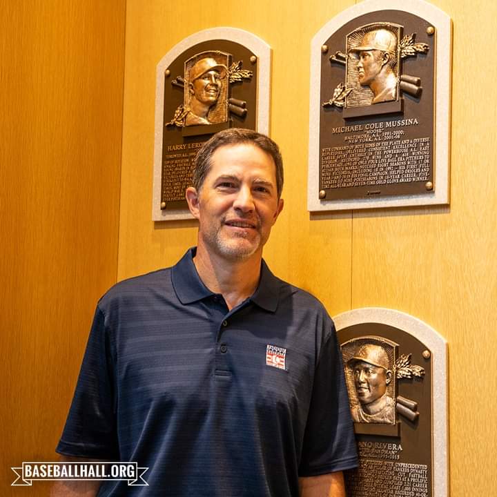 Happy Birthday to MLB Hall Of Famer Mike Mussina! 