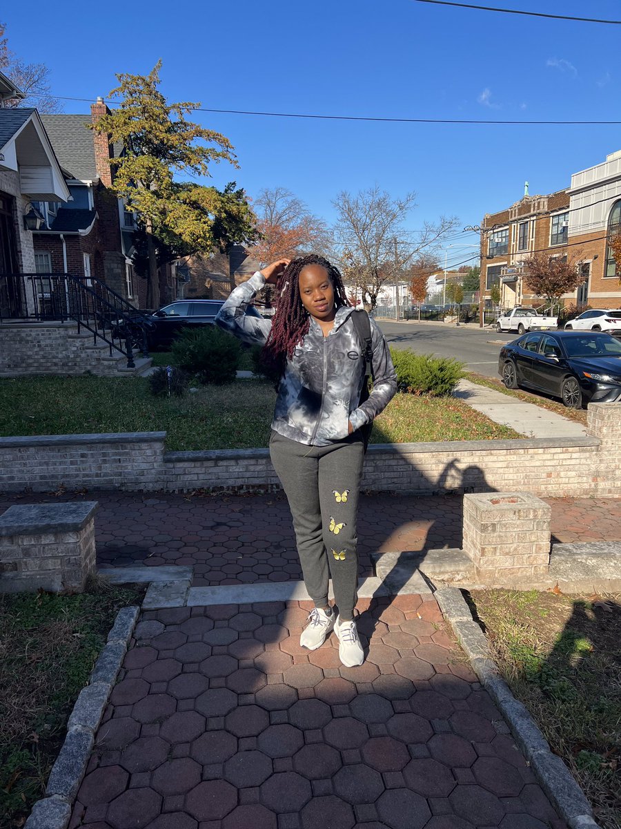 omgitzsofie11's tweet image. I said I should drop this one here o 😋🌚🌚..