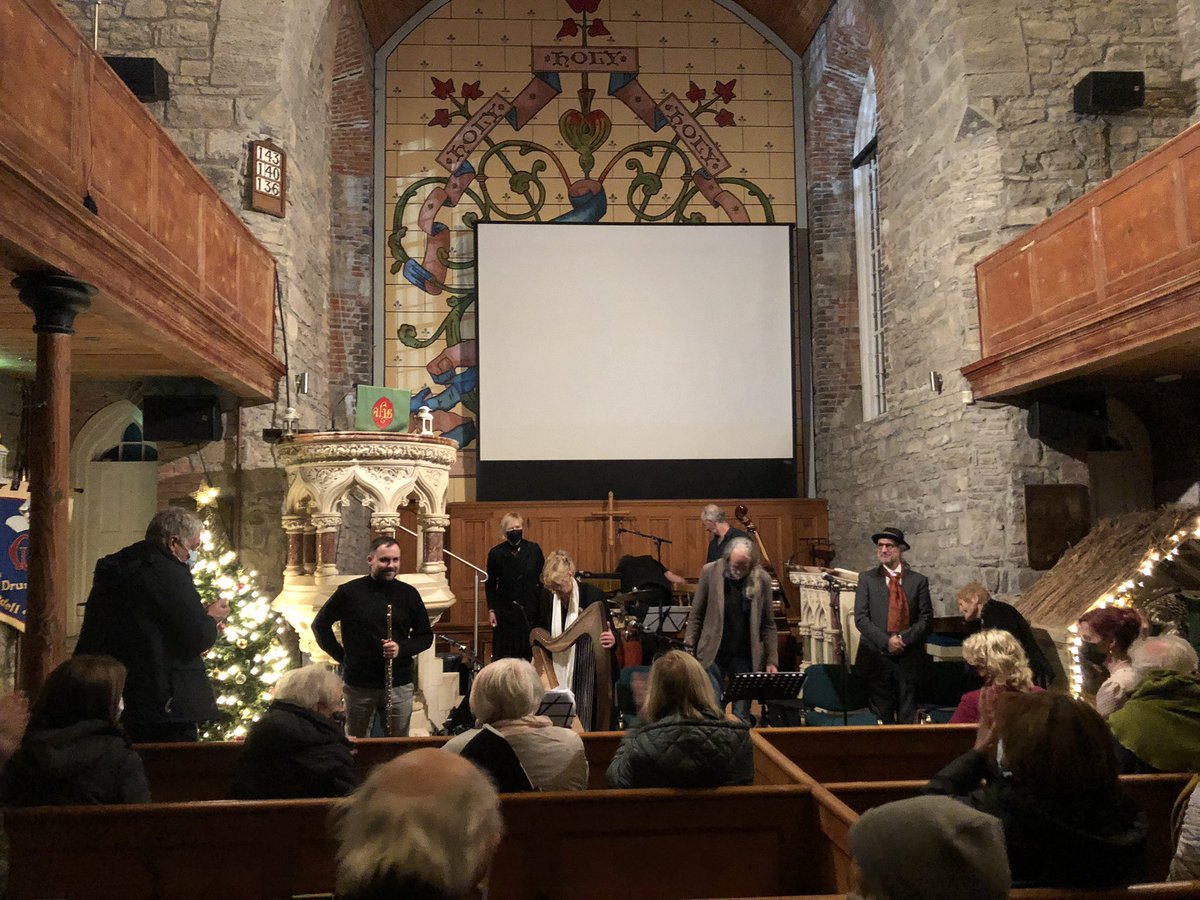 The Colmcille Connection: An evening of music, visuals and song on the life of Colmcille and his influence in the Northwest of Ireland. A privilege to hear so many fabulously talented musicians and guests! <a href="/CatherineRhati1/">Cath Rhat</a> @2021Sligo <a href="/DrumcliffeCOI/">Drumcliffe Church</a> <a href="/CosCosDance/">Cos Cos Sean Nós</a>