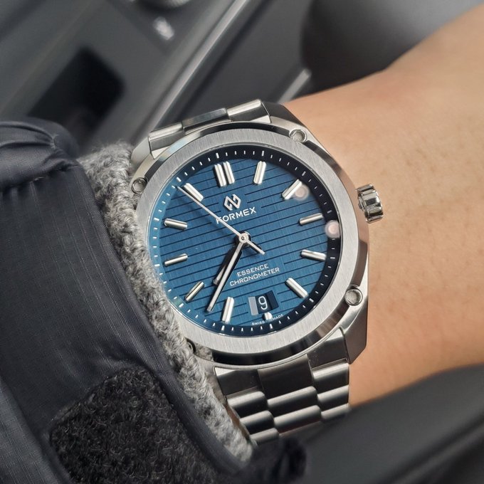 Formex Essence フォーメックス エッセンス 39mm青文字盤オーナーの まさつさん にインタビュー