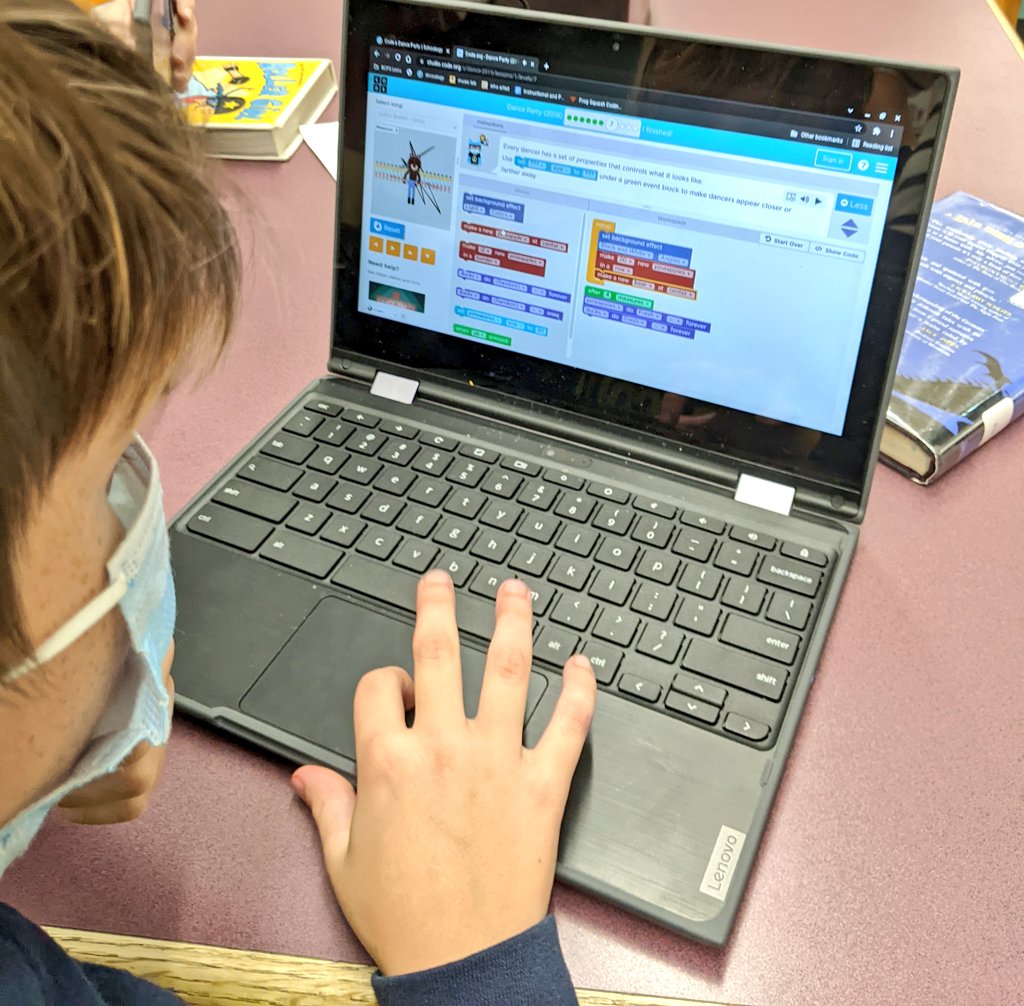 MrsTaylor_5's tweet image. Today during #HourOfCode I heard some students say &quot;I can&apos;t wait to do this again after school!&quot; and &quot;I think I could do this when I grow up.&quot;
We have some future computer programmers @MartinBlvdES! 💻⬅️➡️⌨️ #bcpslms #HourofCode2021 @codeorg