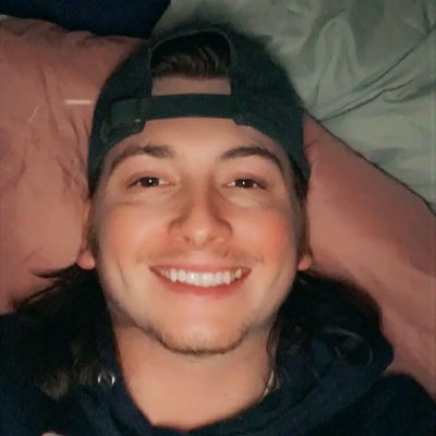 zackvanslyke's tweet photo. #NewProfilePic https://t.co/5UnMiPlSl4