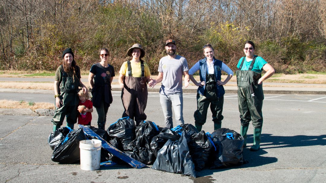 Thank you to the volunteers who helped us clean up Seven Mile Creek in Nashville last week! We filled 19 bags in total with litter and debris. Unfortunately, about 90% of it was plastic waste. Stay tuned for more creek cleanup opportunities in 2022! #bethesolution #creekcleanup