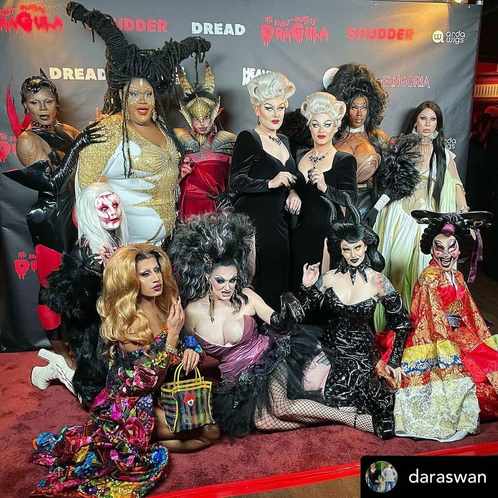thebuzzmage's tweet photo. The 5th Season of DRAGULA on ShudderTV has been green lit. Congratulations GOOHLS! ❤️ @daraswan I had the pleasure of meeting the gorgeous cast of The Boulet Brothers Dragula S4 last night … and the winner of S3, Landon!! ♥️🖤 I can’t wait for Ep2!! https://t.co/uZgJ0lcz4l
