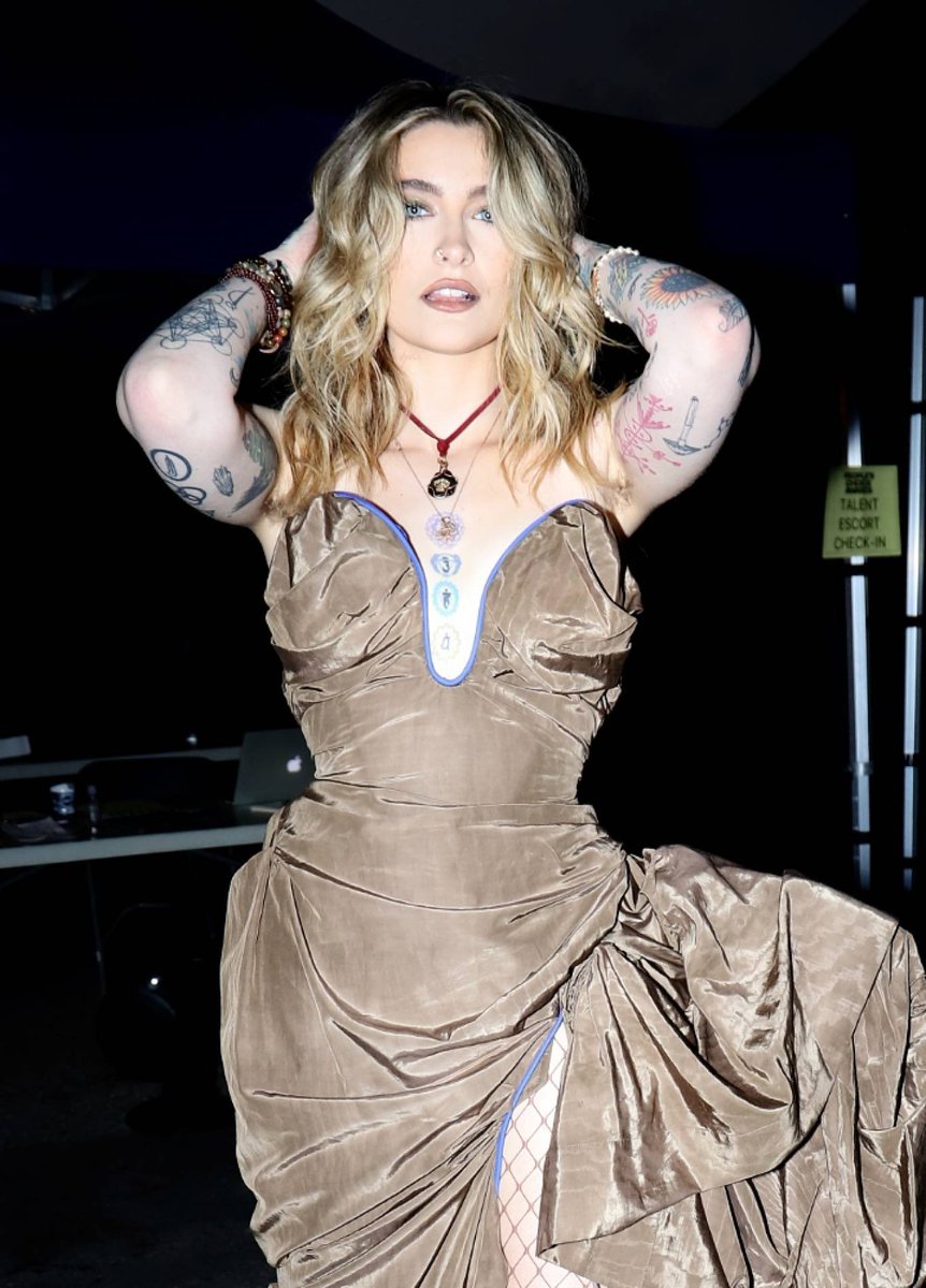 bestofparisj's tweet photo. paris jackson at the people’s choice awards (2021) https://t.co/eyqiKFTZuG