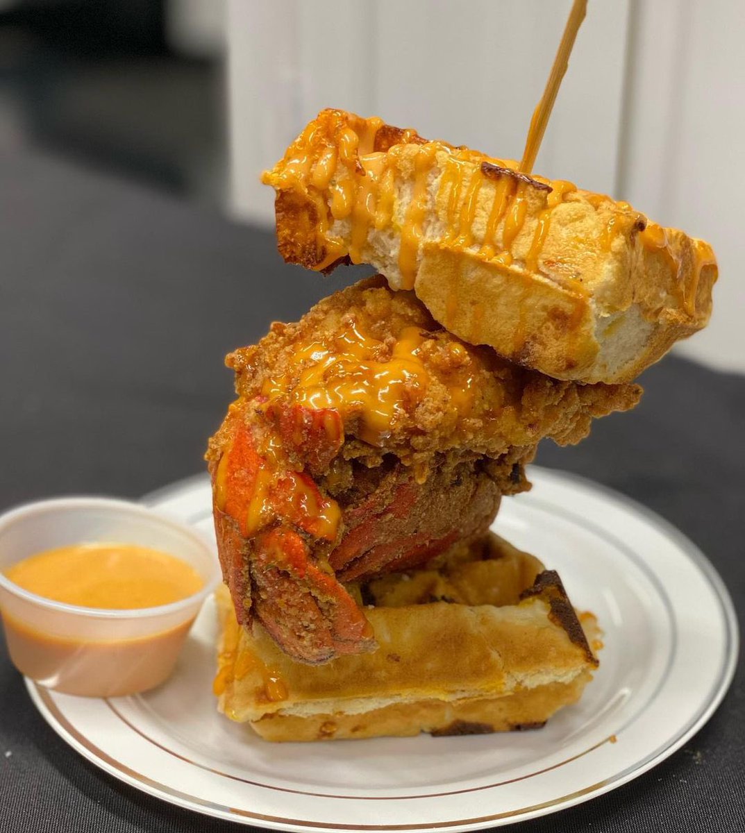 SAUEBLACKTX's tweet photo. Houston’s First Mobile Brunch Food Truck and it’s Black Owned.

📍The Brunch Bus

📷 Via IG: mysouthernbrand https://t.co/dEin3P6fIJ