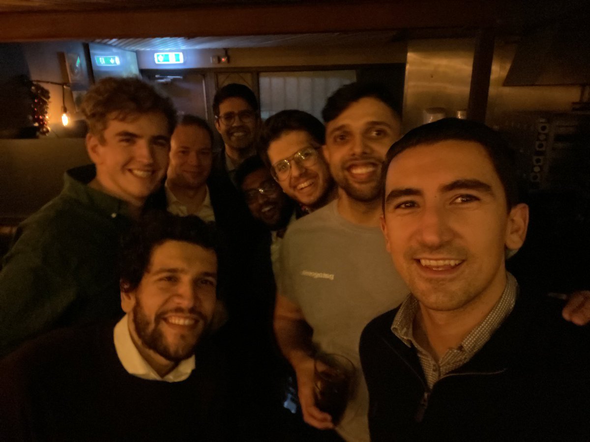 When you finally meet in person #musculoskeletalsciences #oxford <a href="/harmankhatkar1/">Harman Singh Khatkar</a> <a href="/OrthoSingh/">Abhinav Singh</a> <a href="/DrRajAmar/">Raj Amarnani</a> <a href="/EmanueleChisari/">Emanuele Chisari MD PhD</a> <a href="/tomlloyd91/">Tom Lloyd</a> #ortho