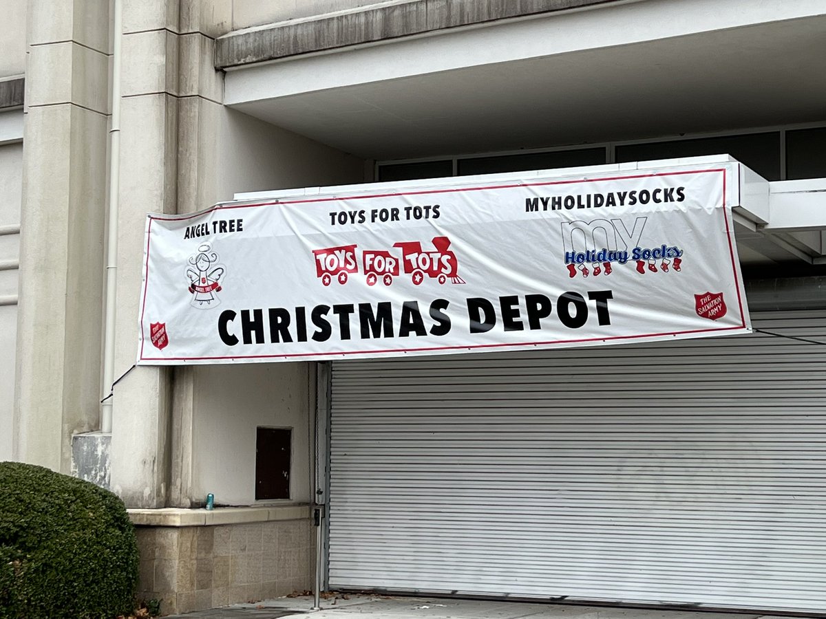 tonyabird0610's tweet image. Our #CoastalVA @tmobile team generously donated all this to support our community and the efforts of @ToysForTots_USA #DCVADEI #MultigenerationalNetwork #CommunityEngagement