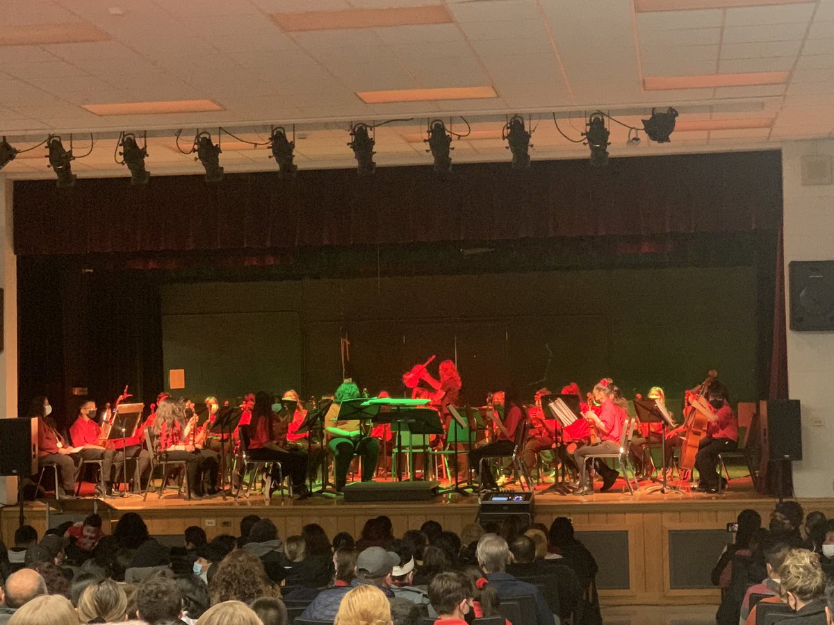 Huff Students at Ellis Middle School concert ❤️