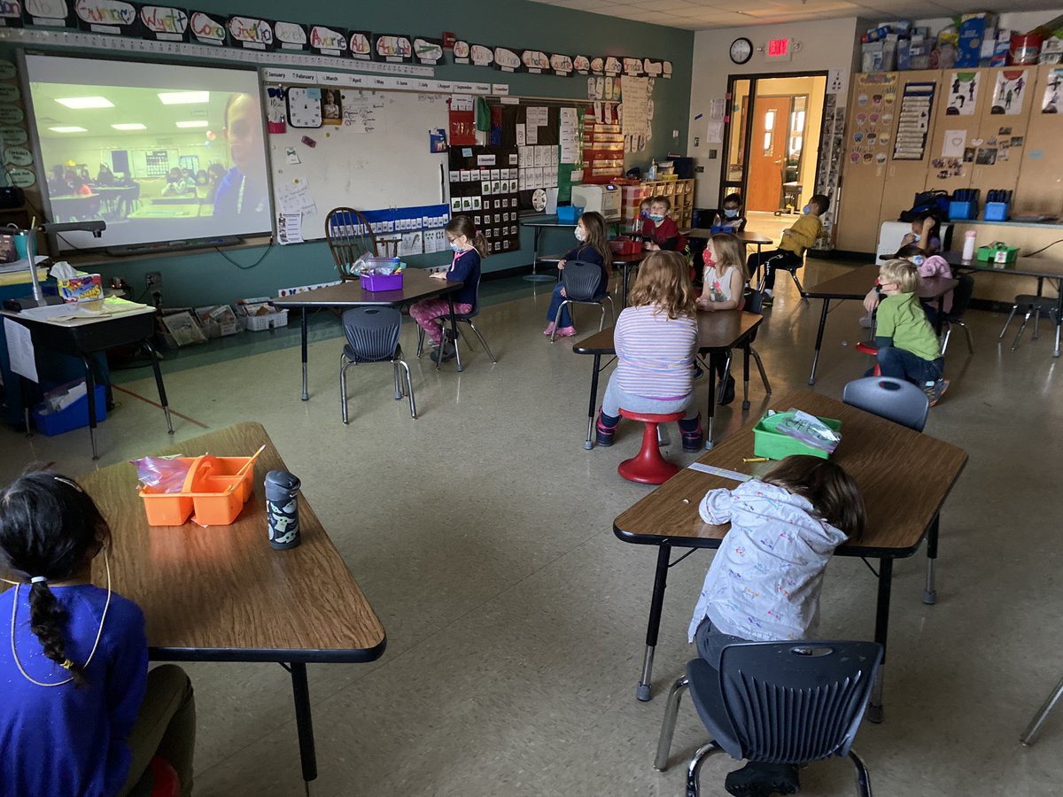 BNL_Gruenke's tweet photo. We loved our @hourofcode speaker. Everyone worked hard trying new coding apps and applying growth mindset thinking. #kindergartencoding #hourofcode https://t.co/KfjIp0u5Ru