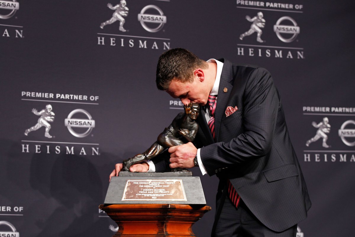 BR_CFB's tweet photo. Nine years ago today, Johnny Manziel became the first freshman to win the Heisman trophy 🏆

(h/t @SECNetwork) https://t.co/HKlCznh4LV