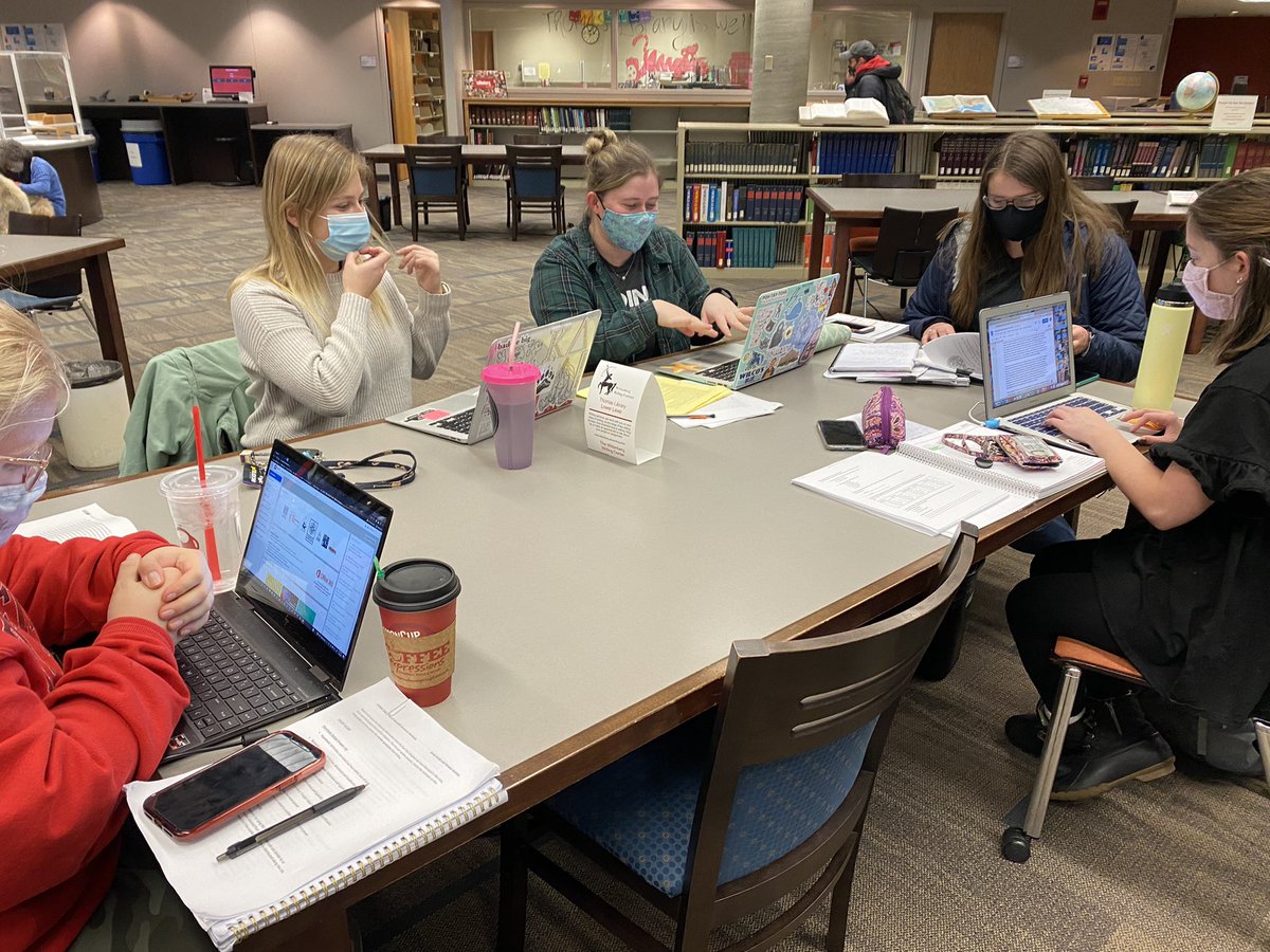 kdalphanu's tweet photo. sisters studying together to avoid the 11:59 scaries 📚 https://t.co/DSF9YHcx6l