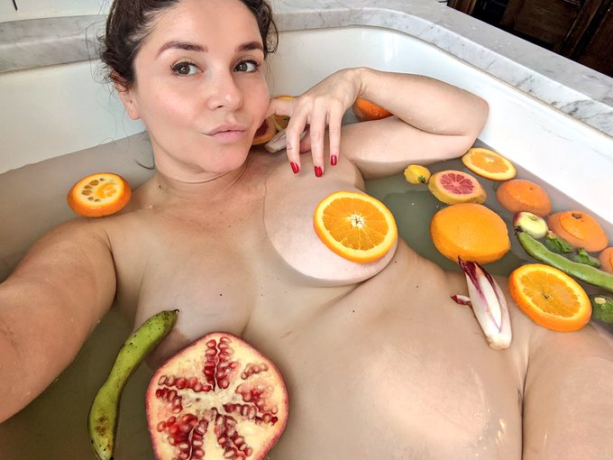 A little over a year ago I was chilling in NYC meeting new friends and doing delicious &amp; strange things<a href="/tag/sexworkersagainstwork"class="tags"><span>#sexworkersagainstwork</span></a>