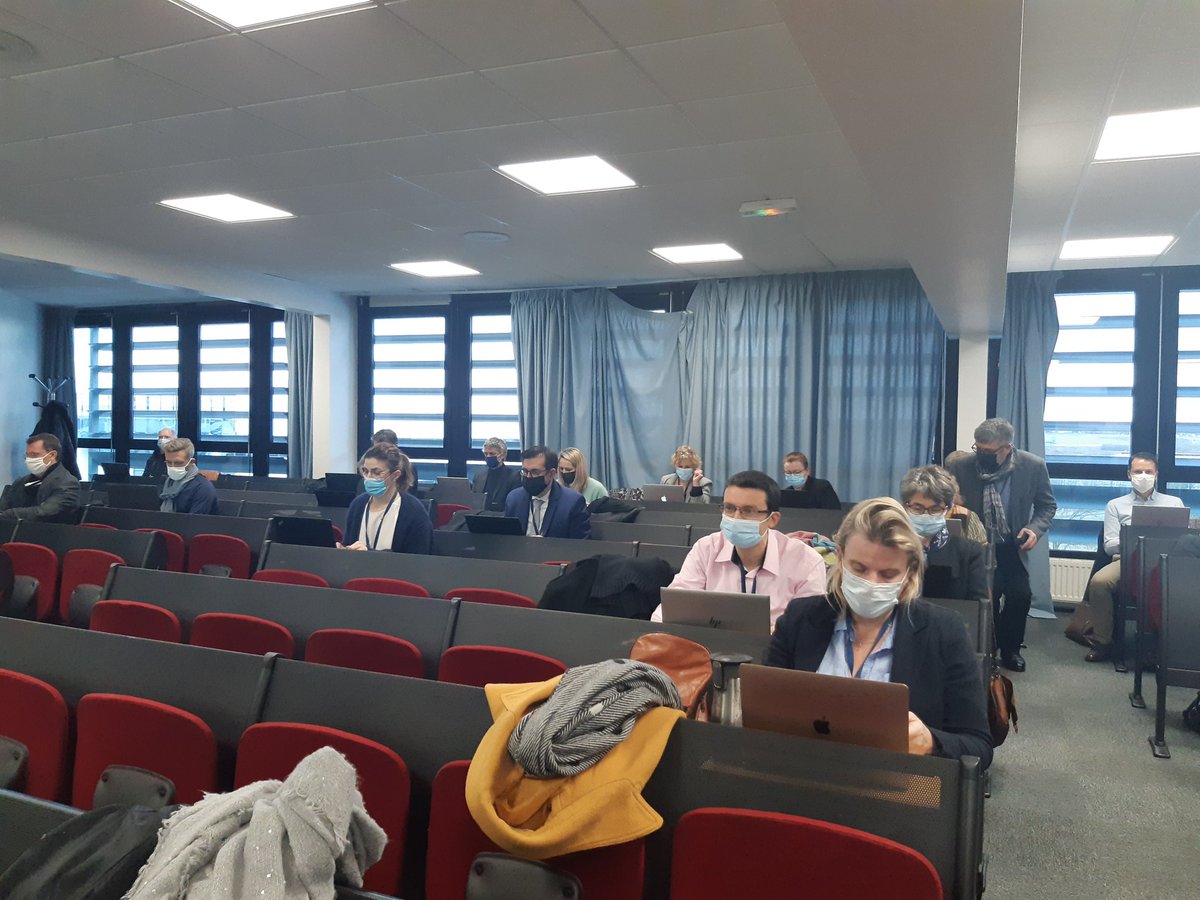 MaurinDulac's tweet photo. Séminaire des CTASH et des CT médecins auprès des recteurs sur la thématique de l'insertion professionnelle des jeunes en situation de handicap, échanges de pratiques, conférences, ateliers thématiques... https://t.co/gIPMCYdbL2