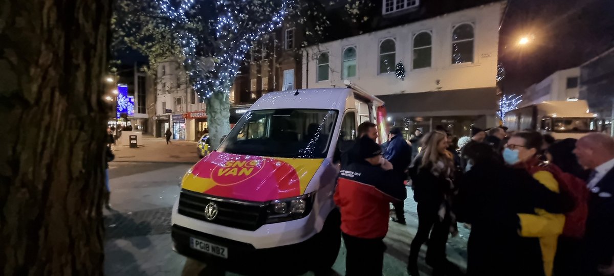 Plenty of interest around the new SNO van ready for deployment on Friday in Northampton town centre with @Nton_Guardians and good to see @NorthantsChief @SuptAdamWard <a href="/NorthantsCI/">Rachael Handford</a> <a href="/Stephen_Mold/">Stephen Mold</a> <a href="/NorthantsOPFCC/">NorthantsOPFCC</a>