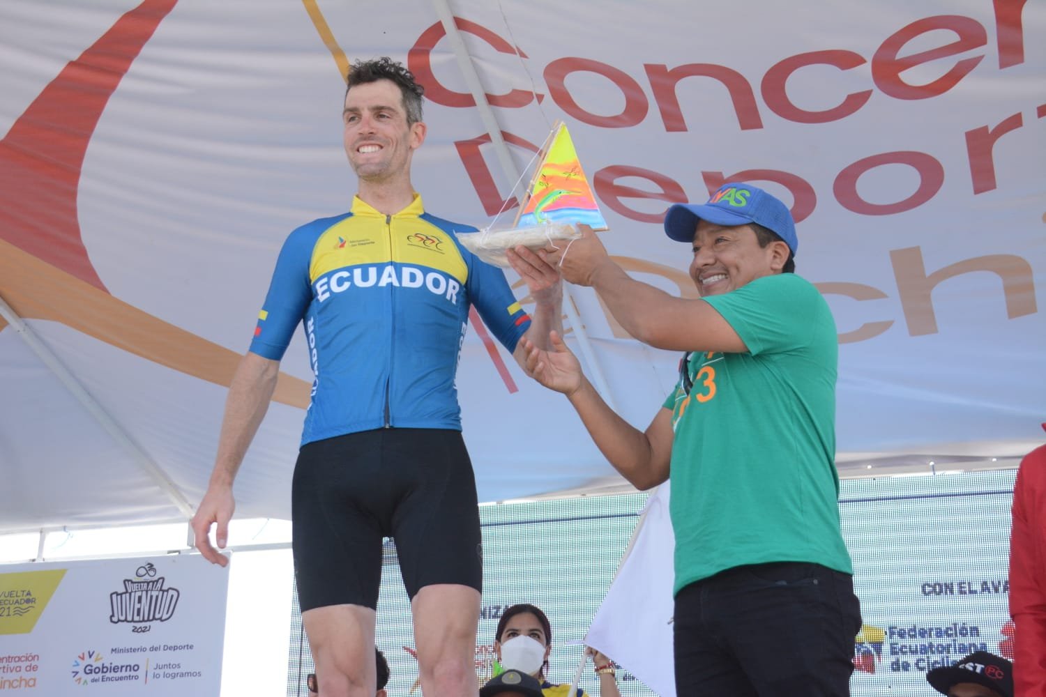 Ministerio del Deporte Ecuador on Twitter: &quot;Jean Michel Lachance, de Factory Team de Estados Unidos, cronometró 2 horas 52 segundos, para llevarse la primera etapa de la #VueltaEc, lo que lo convierte