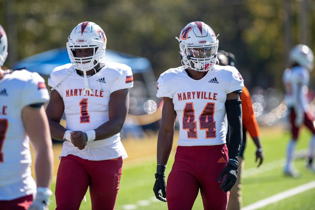 Blessed to receive an offer from Maryville <a href="/QBCoachFox/">Ben Fox</a> <a href="/CoachOyarzun/">Nick Oyarzun</a> <a href="/MCScots/">Maryville College Athletics</a> <a href="/CoachLittles/">Coach Littles</a>  @EliteATF <a href="/coachhaston1/">Henry Haston</a>