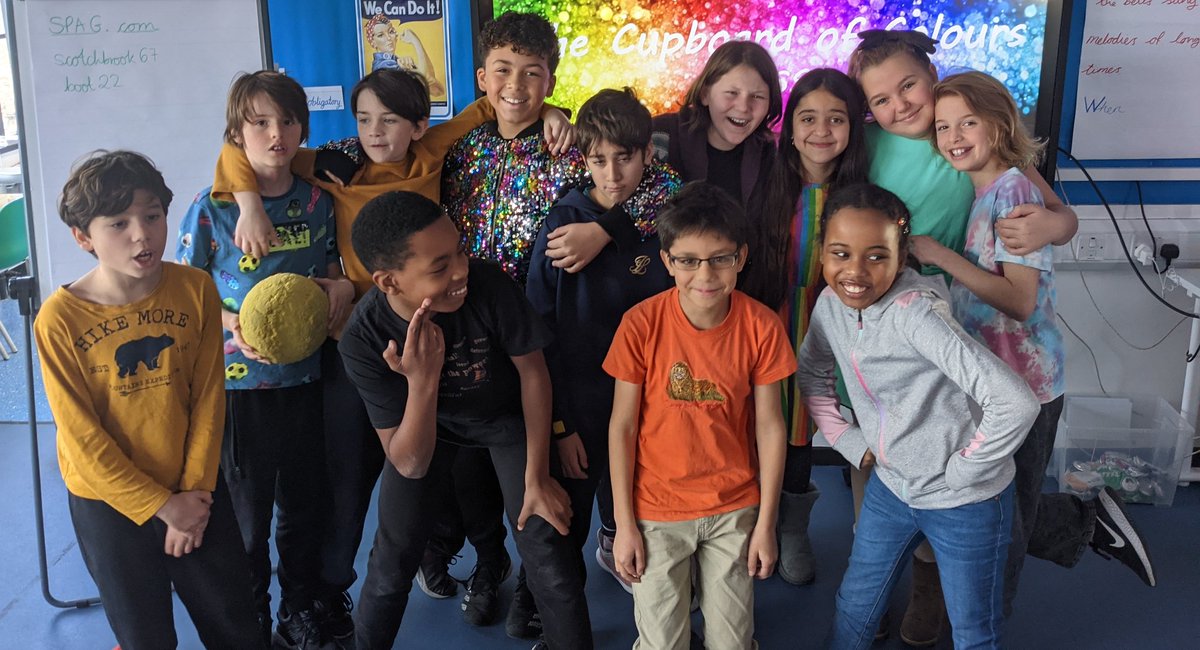 MsScotchbrook6S's tweet photo. Living in Full Colour: These superb thespians made the world a brighter place today!
#winterproduction #colour #performingarts 
@FairlawnPrimary https://t.co/IwfnhqWQgH