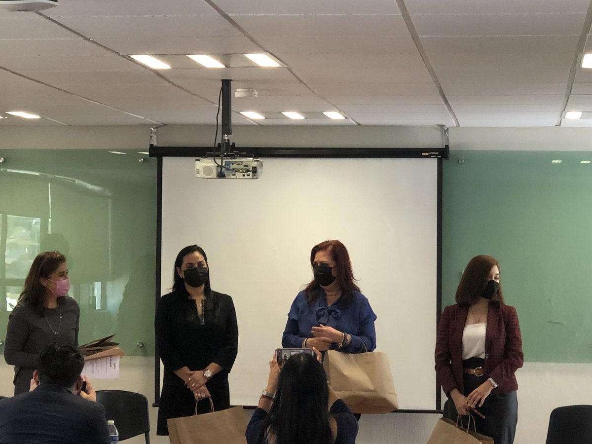 Redincuba tweet media