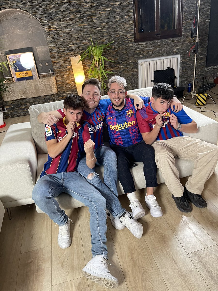 IbaiLlanos's tweet image. BAYERN - BARÇA 

SE VIENEN LOS PEPAZOS
twitch.tv/ibai