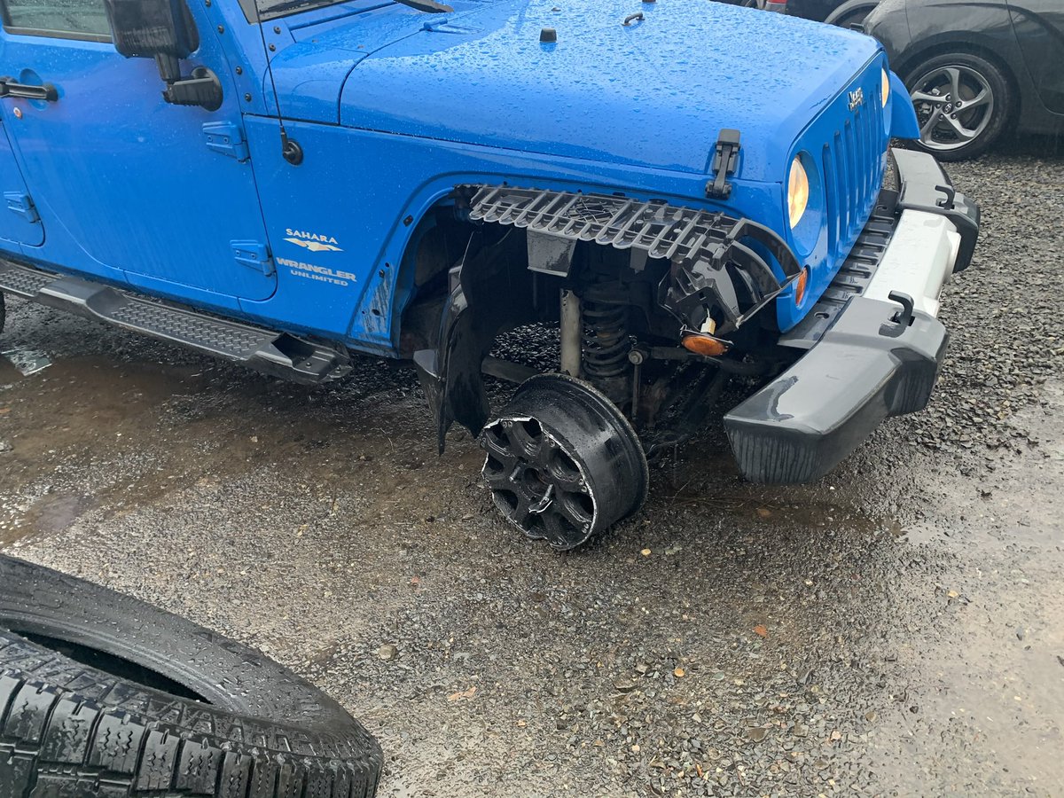 kendyllk99's tweet photo. A year ago today we were smashed by a semi truck on the freeway. It’s still crazy to me we walked away from the accident with only minor injuries. Forever grateful we were in the jeep. https://t.co/nsmtOFbRSR