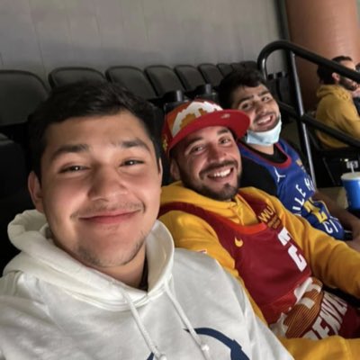 bigEsmalls22's tweet photo. #NewProfilePic https://t.co/9fSHedabMz
