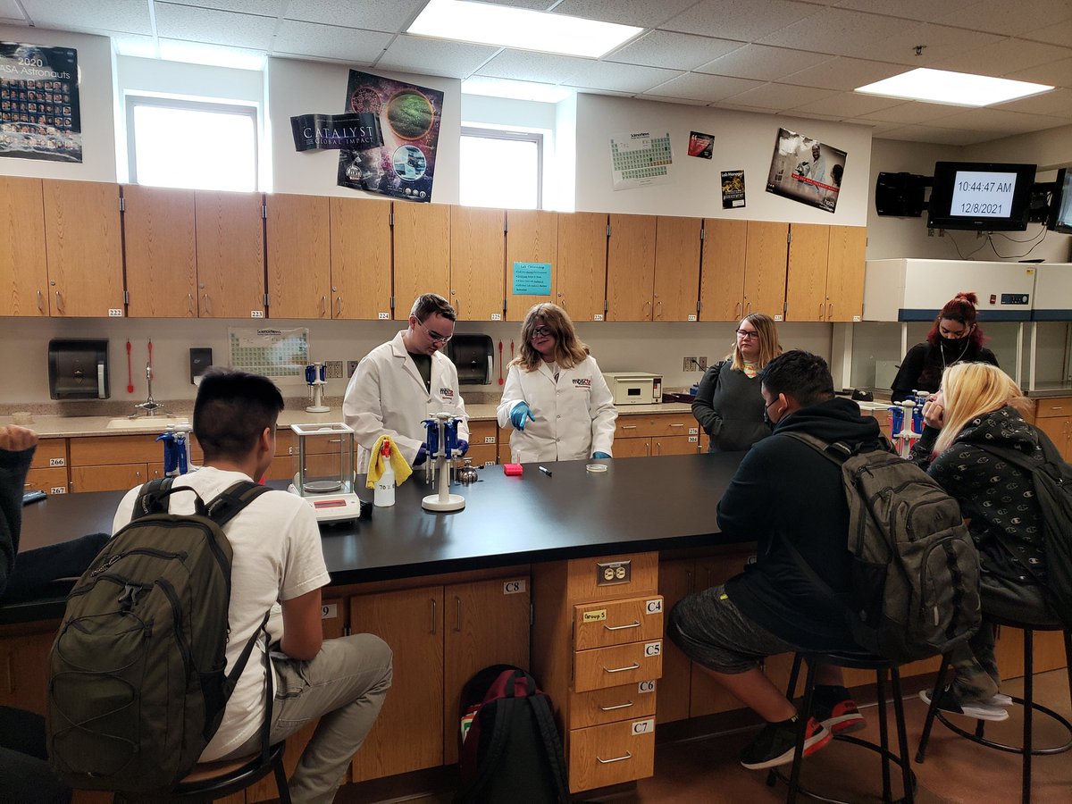 I love when the students become the teachers. The Biotech students explaining microbio and genetic engineering basics to the Criminology classes today.