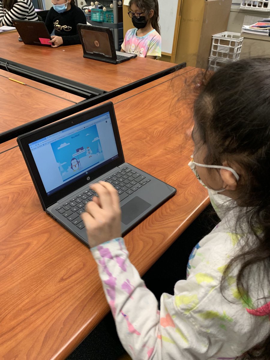 wglib_schwenk's tweet photo. ⁦⁦The ⁦@nearpod⁩ activity Time to Climb was a hit with our bilingual 3rd grade students practicing compound sentences with Mrs. Sulejmanovic #interactivelearning #WGLibPride #Nearpod https://t.co/qBhfYovF96