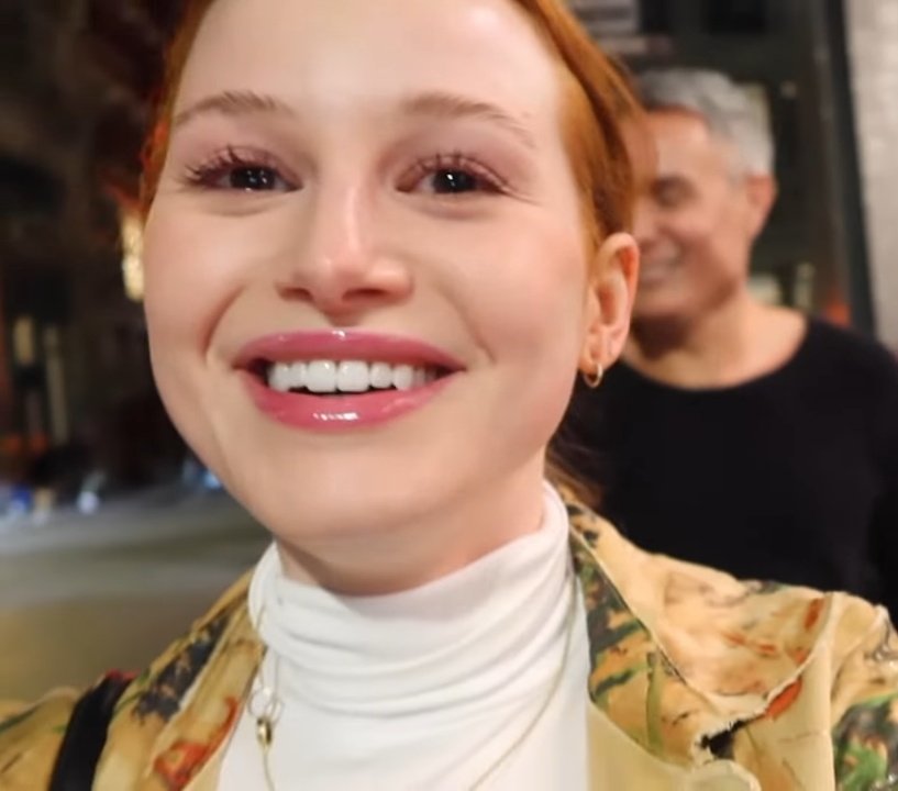 ¡I love her smile! ❤️ 
<a href="/madelainepetsch/">Madelaine Petsch</a>