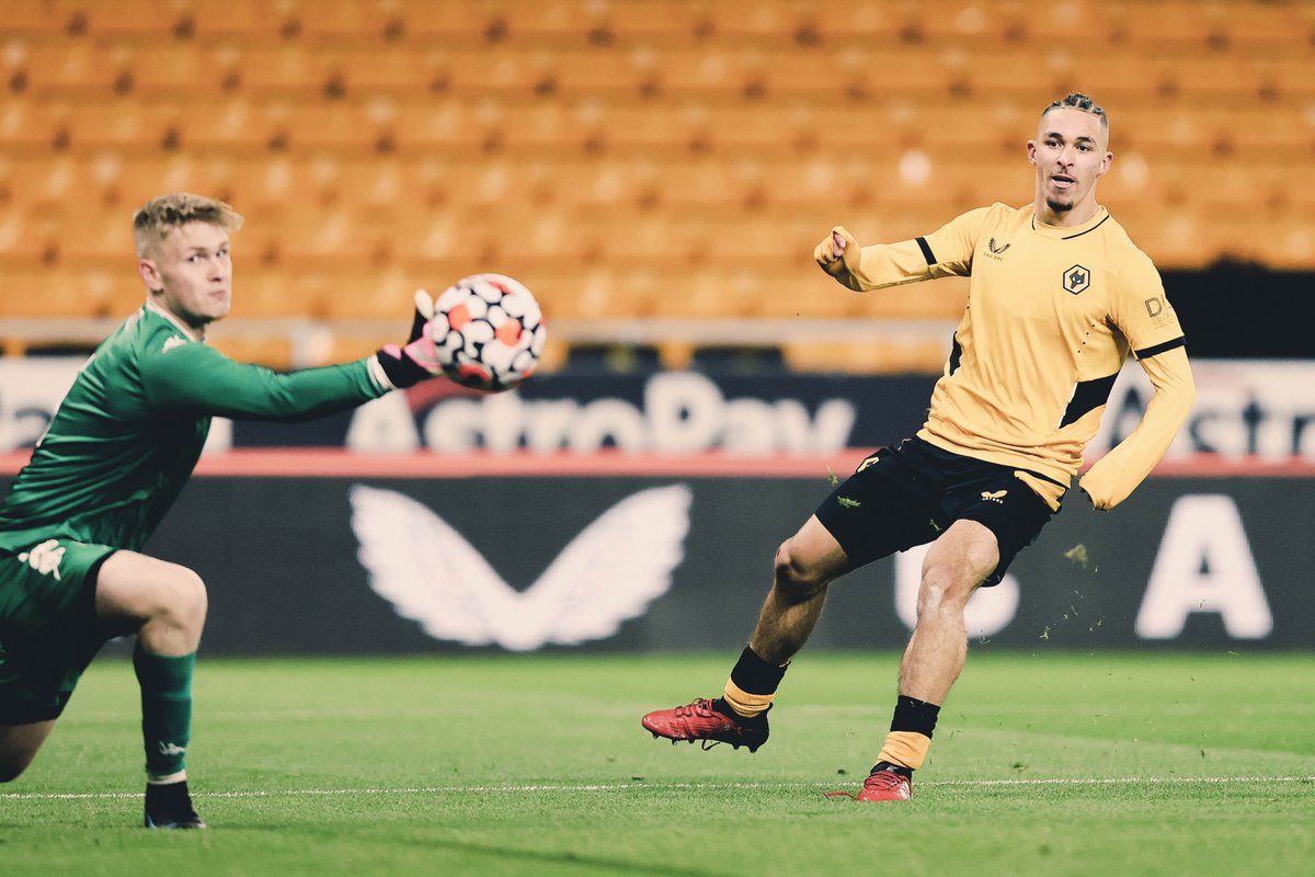 Fraser ⚽
Farmer ⚽
Roberts ⚽

Our forwards have all been on target at Molineux.

🎯👏