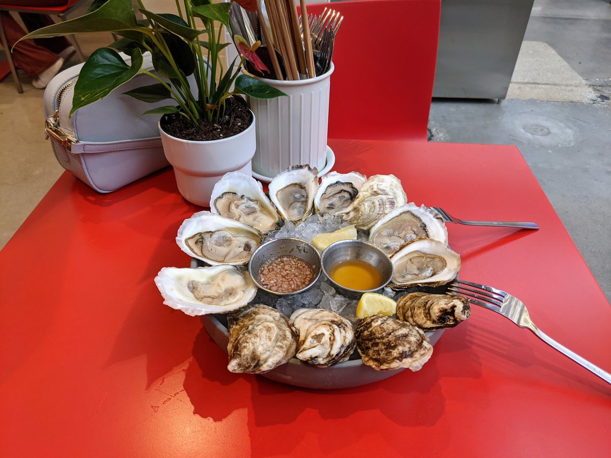 AdamWillyums's tweet photo. Wow! fantastic oysters from Golfstrommen at @posthtx https://t.co/AbM6xdzp3E