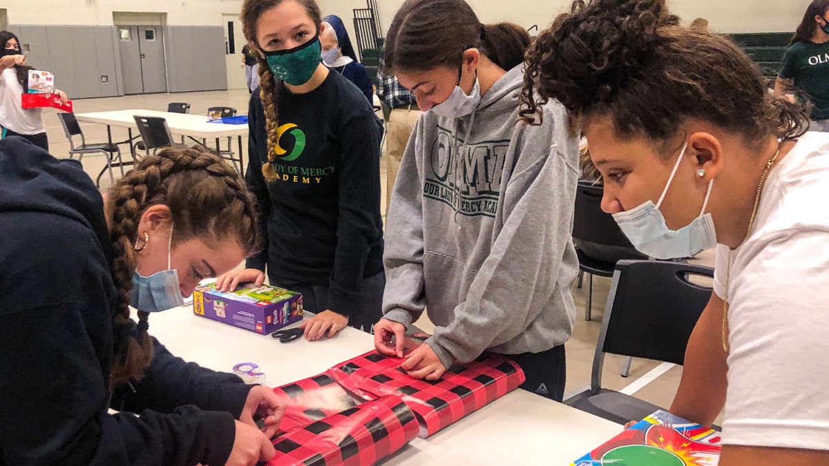 Check out what our Campus Ministry has been up to this holiday season!  #OLMASisterhood #OLMACampusMinistry #WomenLeadingaWorldofChange