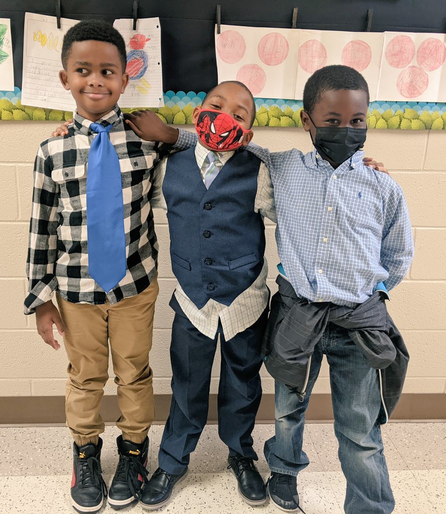 Teacher-student switcheroo! 💞 <a href="/hecorleyelem/">H.E. Corley Elem</a> #HECmontessori #HECleads #spiritweek