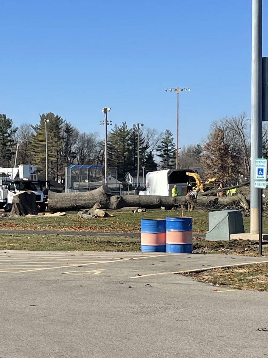 End of a era as the trees go timber on the football field at the campus of Riverton Middle School to make way for the turf. ⁦<a href="/DaveKaneSJR/">Dave Kane</a>⁩ ⁦<a href="/JKKaylor/">JK Kaylor</a>⁩ ⁦<a href="/SportsRiverton/">RivertonSports</a>⁩ ⁦<a href="/Channel1450com/">Channel1450.com</a>⁩