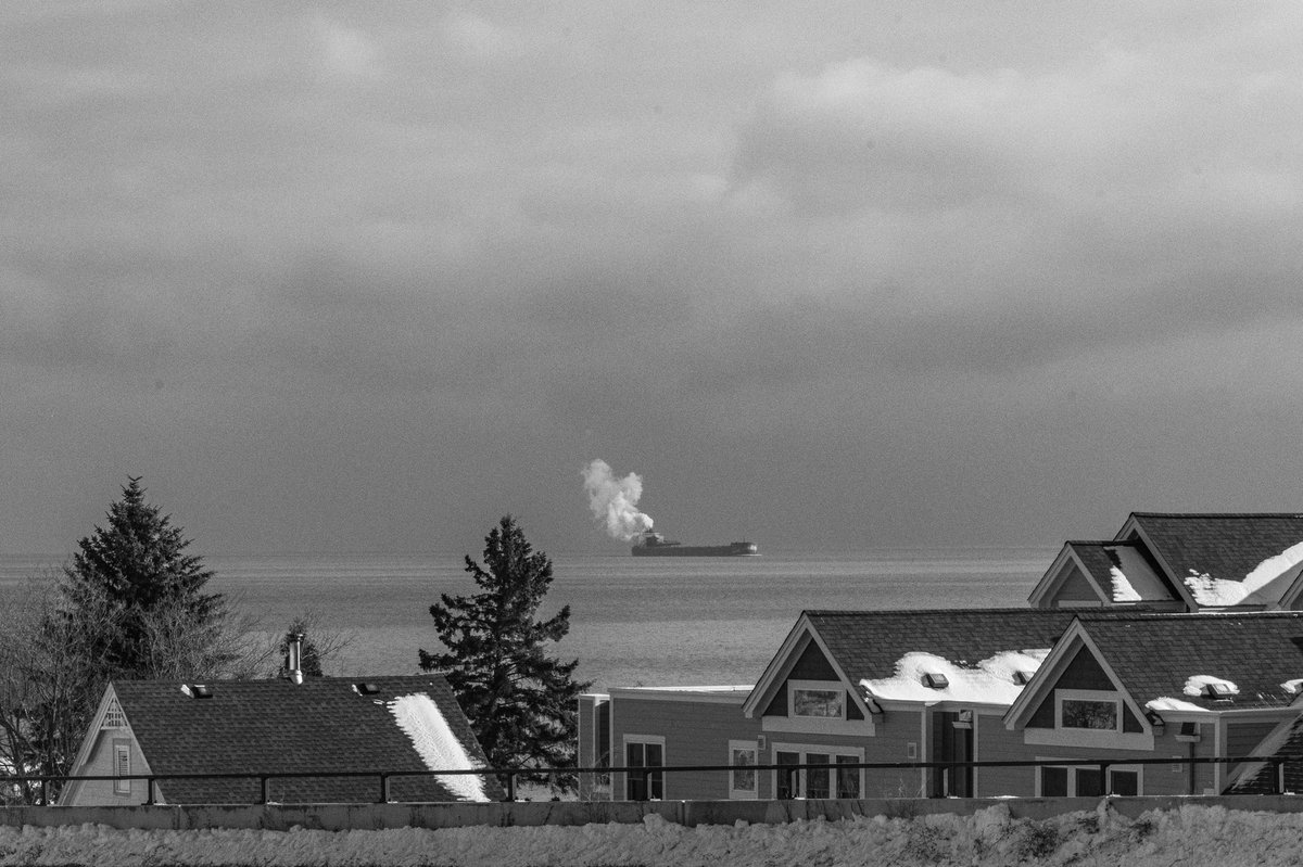 Freighter Approaching Port. Lake Superior, Duluth, Minnesota. Monochrome. Tight vapor plume in the colder weather, high teens Fahrenheit. #freighter #winter #cold #lakesuperior #duluthminnesota #destination_duluth #perfectduluthday #Monochrome #blackandwhitephotography #December8 https://t.co/aW6KAw1HHn