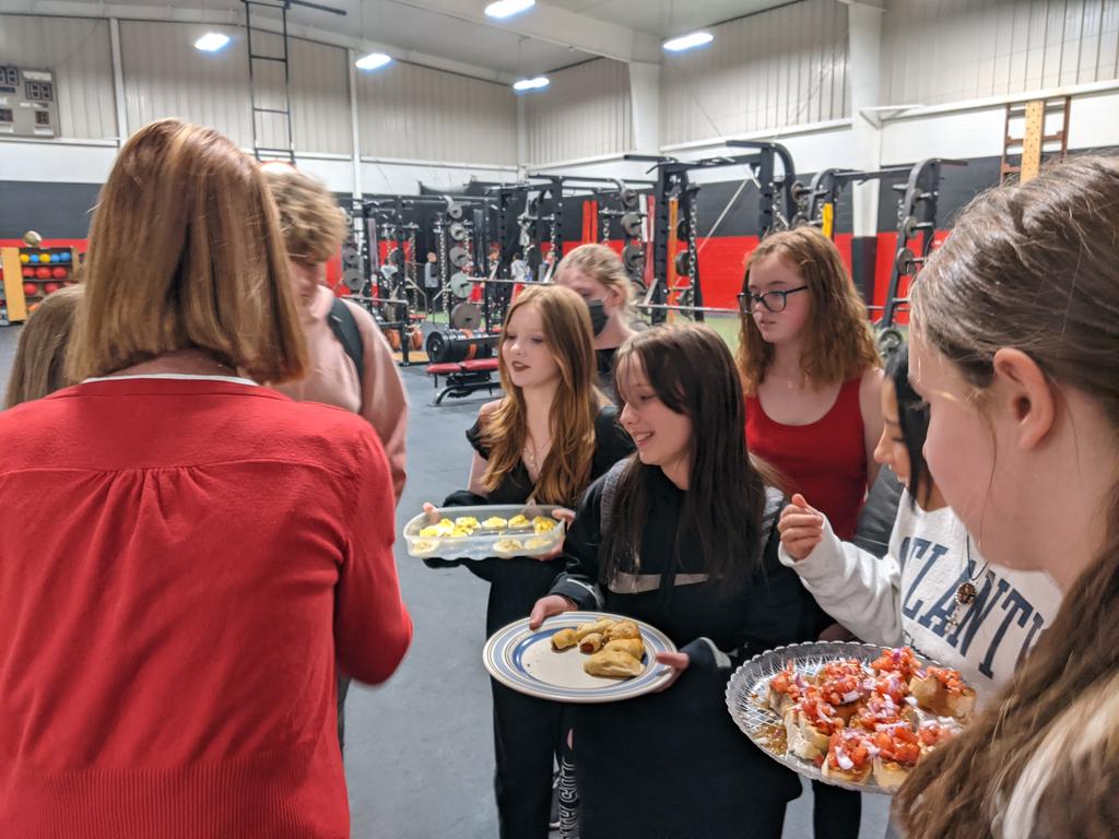 christi_bowman's tweet photo. Yesterday was appetizer day for my nutrition class.  They made 4 different ones and walked around the building to share with others. https://t.co/xNjB9zFhnf